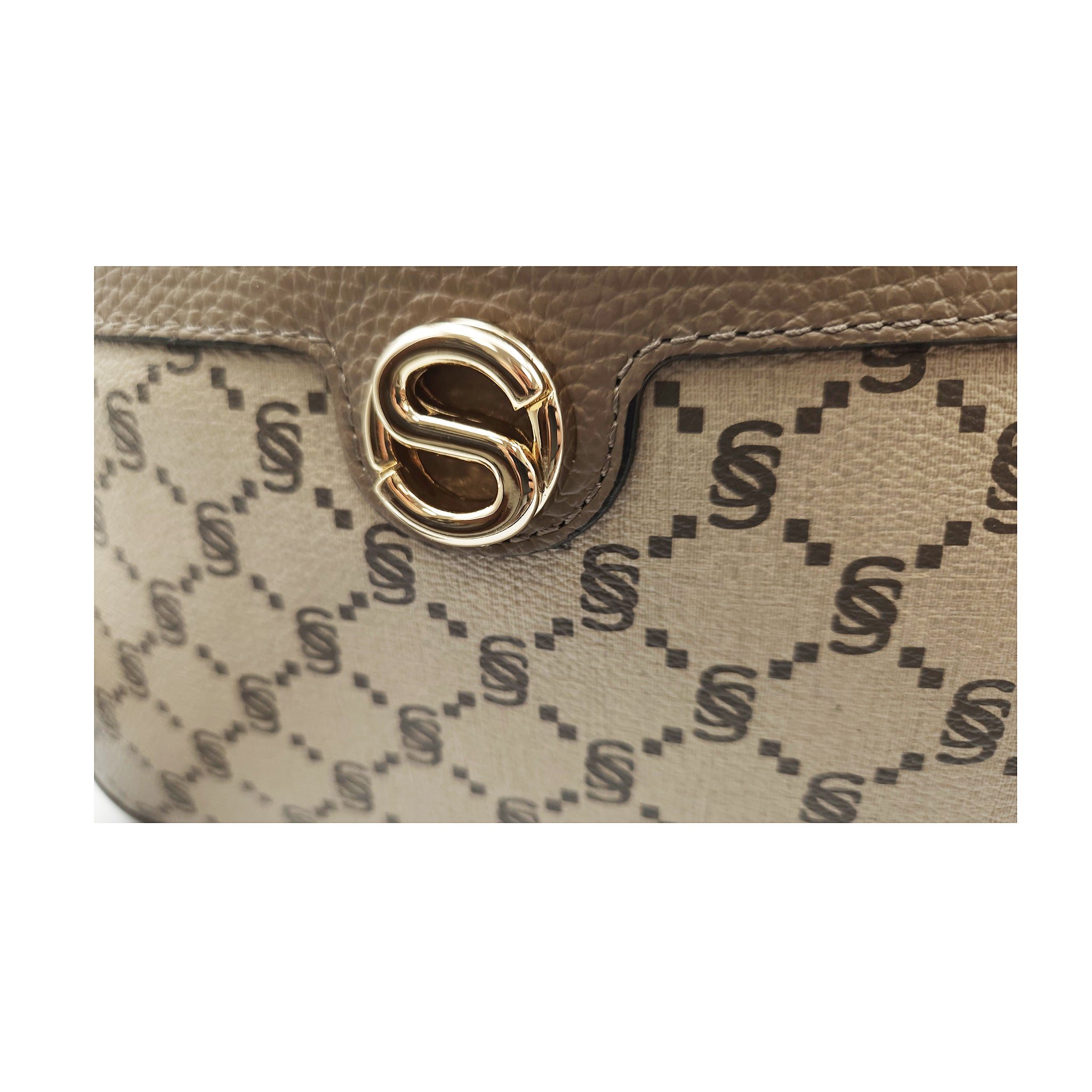 Pochette monogram con nappina e tracolla - 2020
